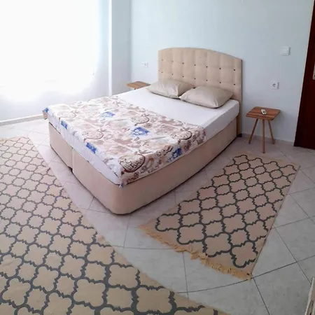 (T-3) Fethiye Merkezde Ferah ve Balkonlu 2+1 Daire