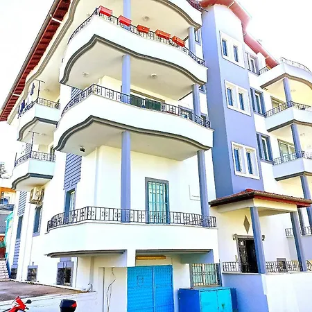 (T-3) Fethiye Merkezde Ferah ve Balkonlu 2+1 Daire Daire