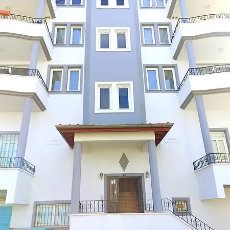 (T-3) Fethiye Merkezde Ferah ve Balkonlu 2+1 Daire Daire *