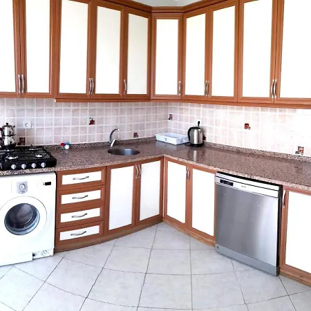 (T-3) Fethiye Merkezde Ferah ve Balkonlu 2+1 Daire Daire
